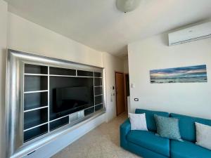 Appartamentino sul mare con due balconi, aria condizionata, Wi-Fi