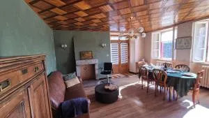 Maison La vie de l'Aubrac - Gîte Lo Bel Peis - Banes