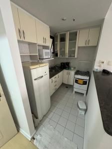 Flat 2 quadras praia 2 min metrô com garagem Flat one, apto 208