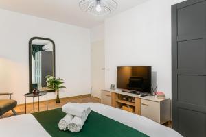 Bellatrix Suite with Parking-Tractoru Coresi