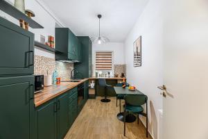 Bellatrix Suite with Parking-Tractoru Coresi