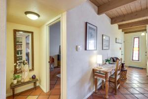 Cozy Southwest Style Santa Fe Condo!