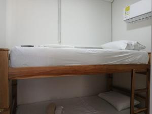 Samaria Beach Escape