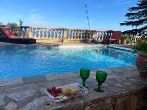 Appartements RDC maison de maitre pour 6 personnes avec piscine et jacuzzi : photos des chambres