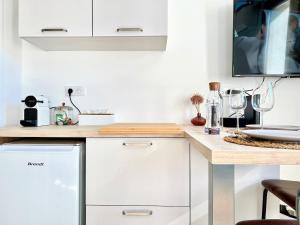 Appartements Lou Miradou 1 - Vieux village medieval, Cosy, Clim, 2 personnes : photos des chambres