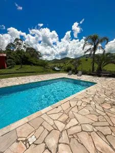 Pousada e Restaurante Casarão - 维尔吉尼亚