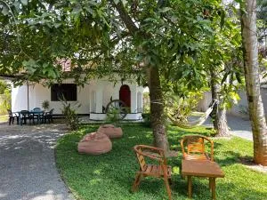 Leafy Madiha - Madihe East