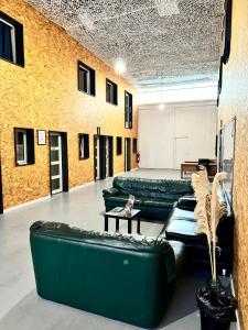 Hotels Suites DUBAI chambre privee avec espaces communs : photos des chambres