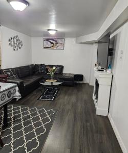 Queen bedroom