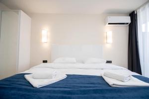 Incredible Views 2-Apt Combo in Batumi - by Wehost