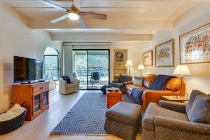 Mtn and Reservoir Views Cozy Dillon Condo!