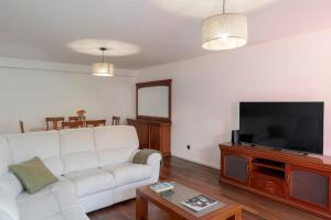 Madalenas II by An Island Apart