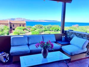 Rosso Lilu Casa con vista mozzafiato sulla Pelosa