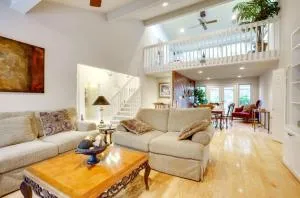 Woodlands Escape 3BR Texas Retreat with Forest View - Spring