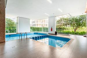 Luxury apart with amazing pool, gym, sauna, wifi