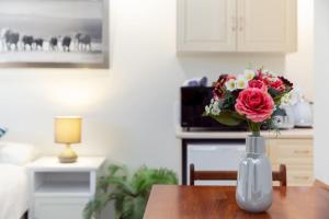 A8 - Cozy Studio Apartment