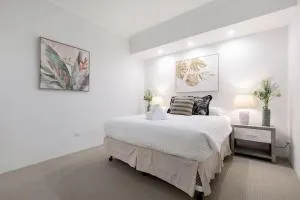 A6 - Work-from-home haven - free WIFI - 1BR - Carramar