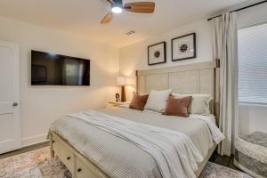 Organic Modern Apt 1mi to Masters with Pool Table