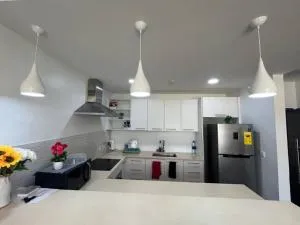 100 Avenue Park - Aiyimensa