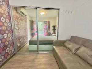 Den Vibhavadi Condo