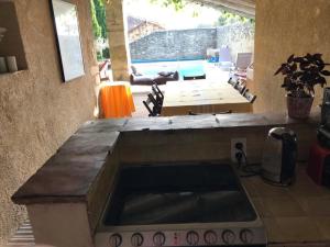 Maison de campagne en plein village