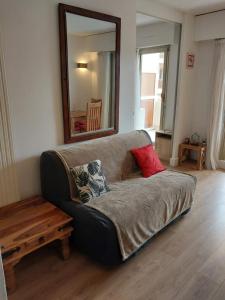 2 piéces terrasse clilm à 400 M de la Mer