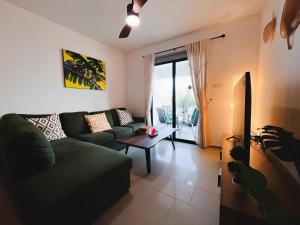 Déjà Blue Apartment Kyklades BC7 - workspace, pool, gym, nearby beach