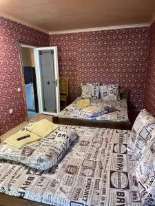 Отель біля озера