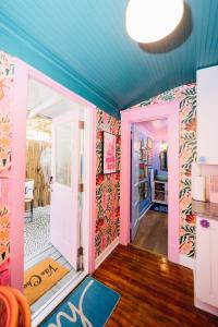 The Twisted Tulip-a curious stay