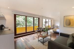 Urban Charm Your Zona G Escape Awaits 501