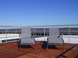 Hausboot Schwimmendes Haus in Ribnitz-Damgarten