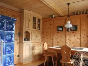 Stilvolles Engadinerhaus - Vna