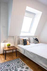 Modern Bright Studio-Free private parking-Fast Wi-Fi