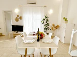 Apartment with Sea View room in Rafaela Apartments