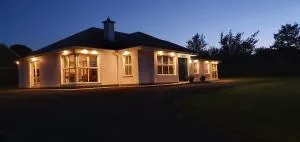 Superb 4 Bed / 3 Bath Bungalow in Mitchelstown - 弗莫伊