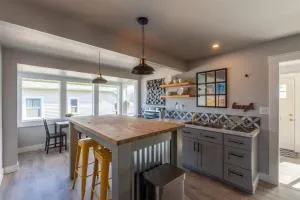 PA The Hidden Chicken - Ovington