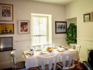 White Heather House Clifden Town Square