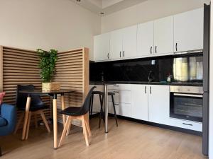 K43 Brand-New Stylish - Cloud9 in the city