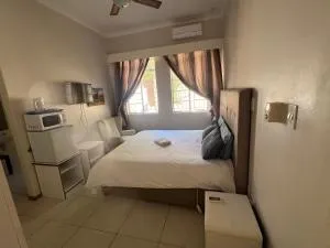 2 Oaks Guest House - Stutterheim