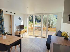 Appartements Rez-de-jardin independant Ajaccio calme nature : photos des chambres