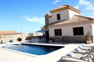 ENJOY House with Large Pool & Jacuzzi - La Asomada