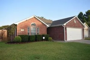 UniQ Farmhouse - 大草原城