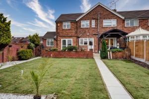 Luxury - 4 BHK Semi Detached House - 4hvězdičkové hotely ve městě Chelmsford
