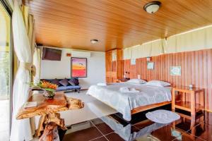 Corcovado Green Cabin & House