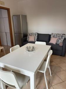 HōM - Appartamento fino a 7 posti letto comodo al centro storico, al casello A1 e alla Stazione AV