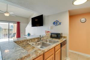 Orange Beach Retreat with 4 Pools - Walk to Beach!