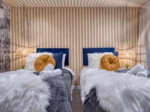 London Borough Market - hot tub, gaming & cinema