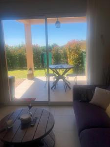 Maisons de vacances Mini-villa mitoyenne de type F2 proche Golfe de Lava : Maison 1 Chambre