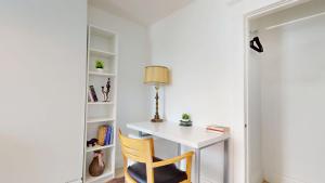 Bright & Spacious Private Room in Corso Italia