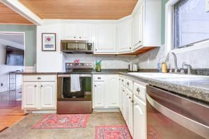 Pet-Friendly Pequot Lakes Vacation Rental Cabin!